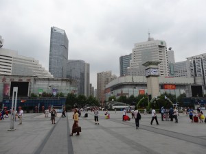 上海駅南広場から機場5線乗り場方向