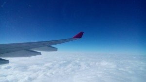 香港ドラゴン航空から雲海を見る