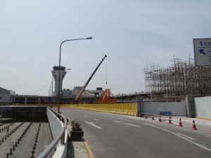 上海虹橋国際空港T1の出発階車道