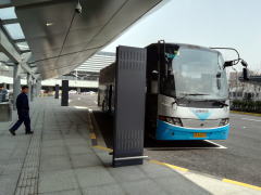 上海虹橋国際空港のターミナル間シャトルバス