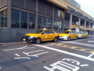 高雄小港国際空港からタクシー