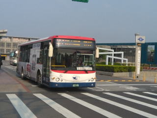 台北松山国際空港の公共バス